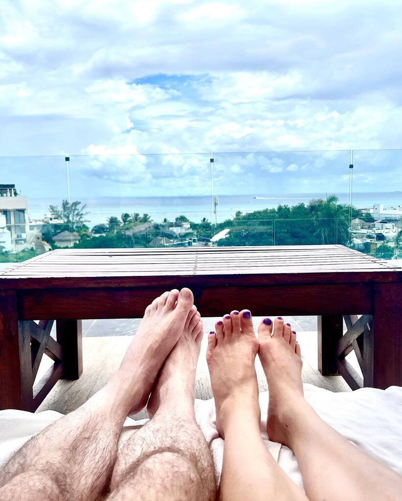 shes_crafty's tweet photo. First couple of days: Spent most it poolside with the occasional wanderings to eat and drink ourselves silly. Breakfast @lacuevadelchango cocktails @laperlapixan &amp; @zitlaplaya #TheDaLees #DaLeesExpeDishin #funemployed #workpause #playadelcarmen https://t.co/OgIu1oD7vY https://t.co/NIipEHpPvf