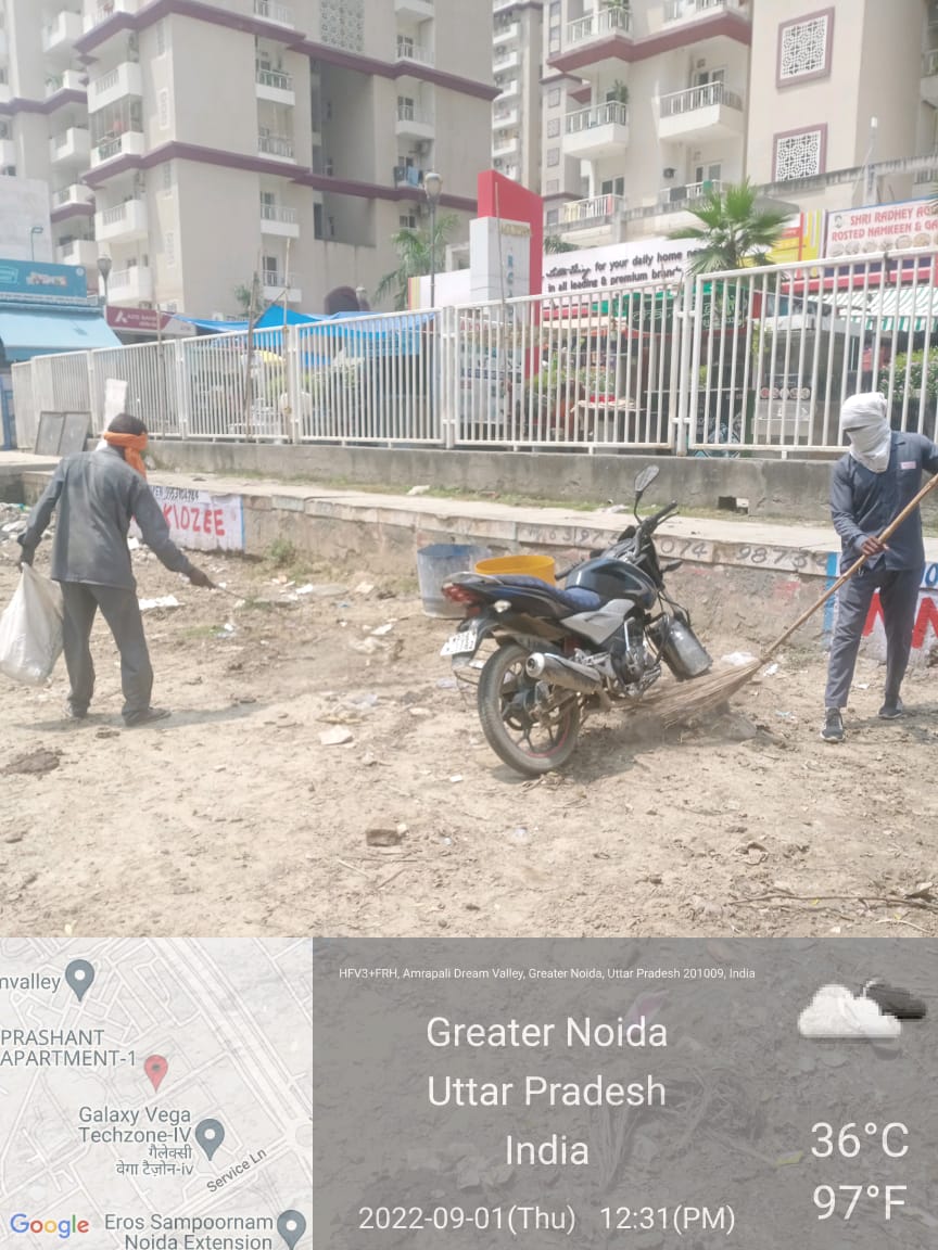 mudittyag1's tweet photo. @rohitamansharma @WestGreno @OfficialGNIDA @ndtvindia Today working this area https://t.co/ad3uGTBedO