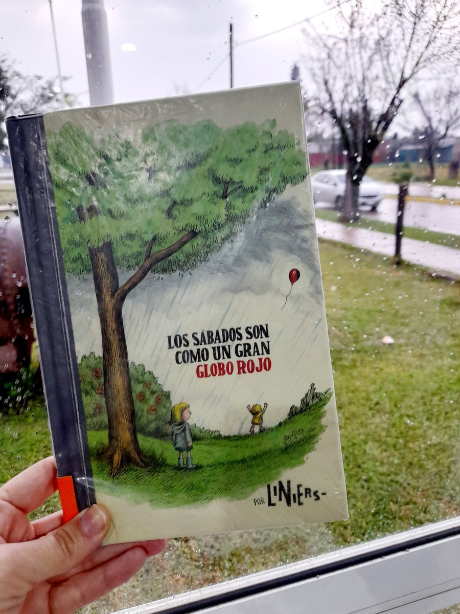 bpmocoreta's tweet photo. Día lluvioso 🌧 ideal para leer a @porliniers https://t.co/LeMN7mhJT0