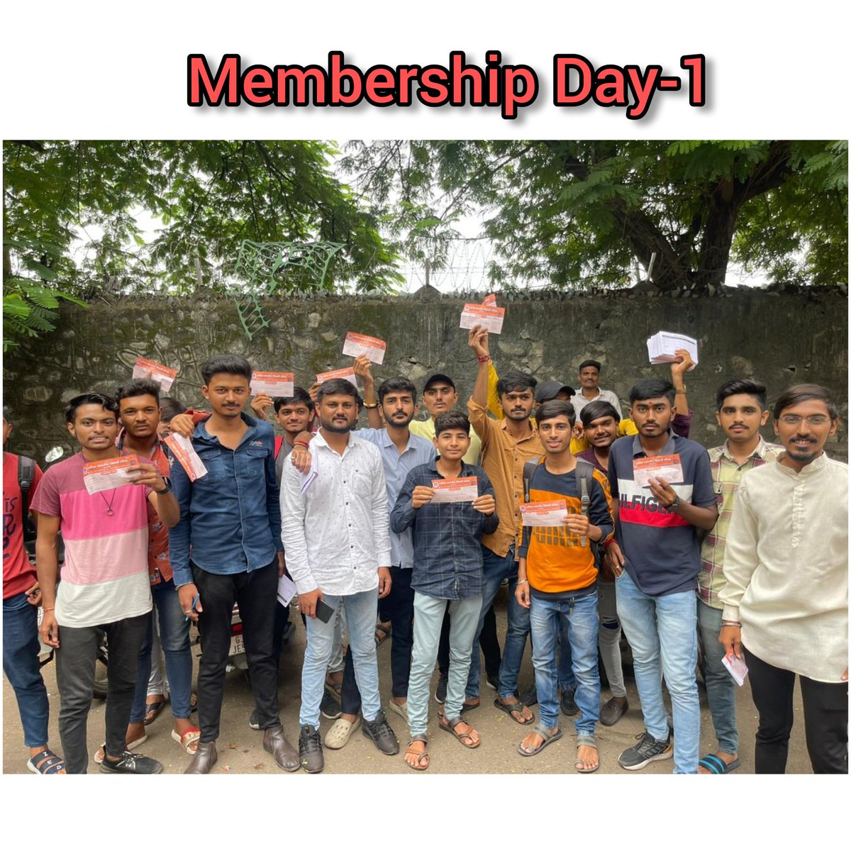 ABVP_Rajkot's tweet photo. #Membershipday 1 દરમ્યાન રાજકોટ મહાનગર ના કાર્યકર્તાઓ દ્વારા ગીતાંજલિ કોલેજ, જે.જે. કુંડલિયા કોલેજ અને ત્રિકોણ બાગ ચોક ખાતે વિધાર્થીઓ ને સદસ્ય બનવામા આવ્યા....@ABVPVoice
#JoinABVP
#abvpgj https://t.co/wRRtCOvAGV