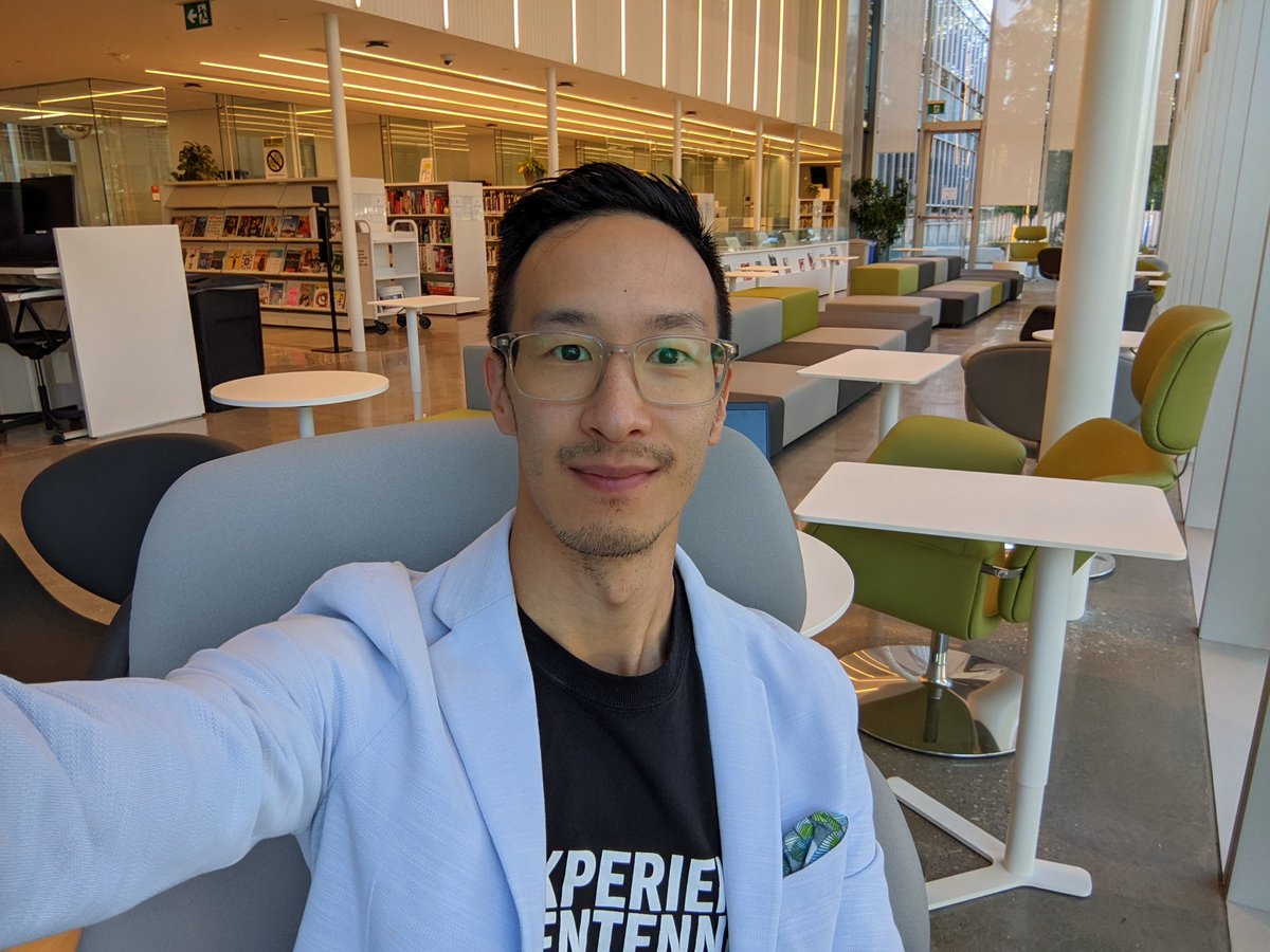 Love the <a href="/CentennialLib/">Centennial Library & Learning Centre</a> space at the beautiful <a href="/StoryArtsCentre/">Story Arts Centre</a>. They even have adjustable tables!

The team is getting ready to welcome our new students from the School of Communications, Media Arts and Design 🎭