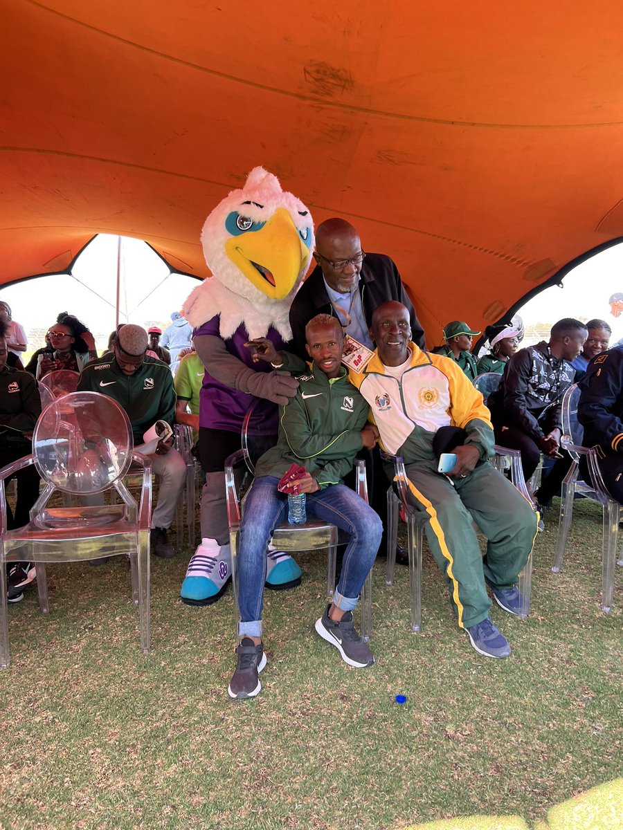 theNWU's tweet photo. The champ is home! 

#ComradesMarathon2022 winner, Tete Dijana is being celebrated at the Mahikeng campus! 

#MyNWU https://t.co/NRZ37BEnOV