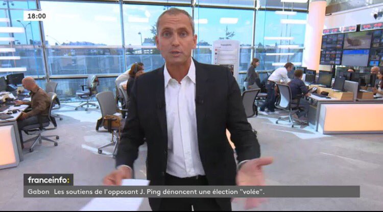 evedx's tweet photo. 🟡 Quand la TV, la radio et le numérique travaillent main dans la main...  @franceinfo le 1er média global d’info en continu fête ses 6 ans 

Un grand bravo aux talentueuses équipes 

#ServicePublic @Francetele @radiofrance @Inafr_officiel @France_MM 

#AnniversaireFranceInfo https://t.co/bPRwqhvtkm