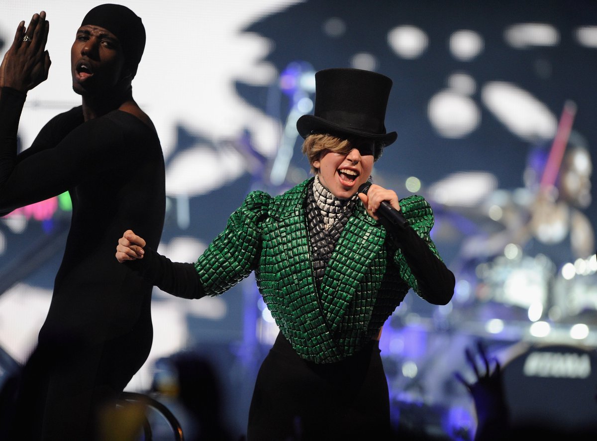 ladygaganownet's tweet photo. 9 years ago Lady Gaga presented ARTPOP to the world by performing at the iTunes Festival (renamed "Swinefest" for the occasion). She performed "Applause", "Swine", and demo versions of her iconic songs "Aura", "ARTPOP", "Sexxx Dreams", "I Wanna Be With You" (Dope), and MANiCURE. https://t.co/bs214PqxAb