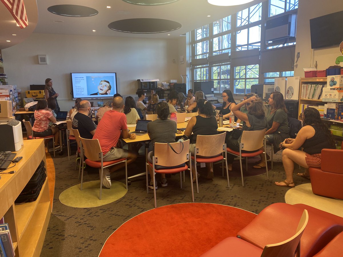 staceyrappaport's tweet photo. @PS22si teachers with @_lcook cultivating empowerED mathematicians! #ps22 #professionallearning #wemakeithappen22 #rappAPorting #mathematics @MLDonath @DrMarionWilson @FollowCSA @ChrisESerrano @BrianLandano https://t.co/AeZky0J2Nd
