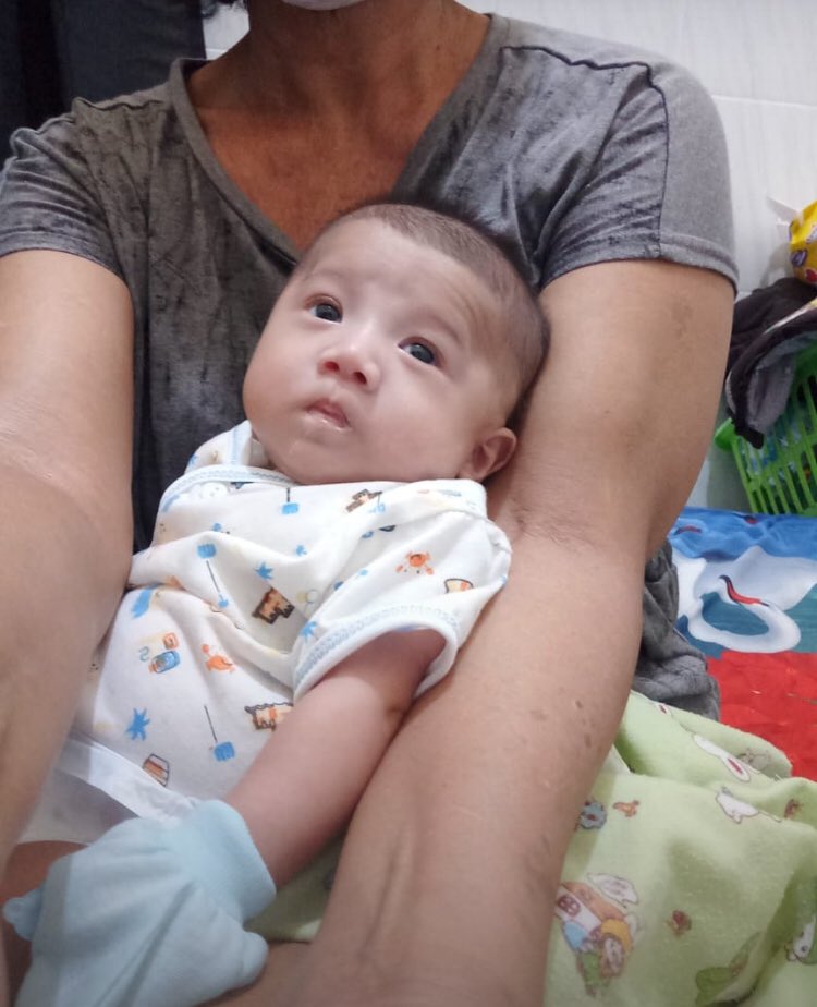 Bapaknya ganteng ibuknya cantik  masih muda babynya jelas lucu dong ya 😆🥰😘😍 #GoTra