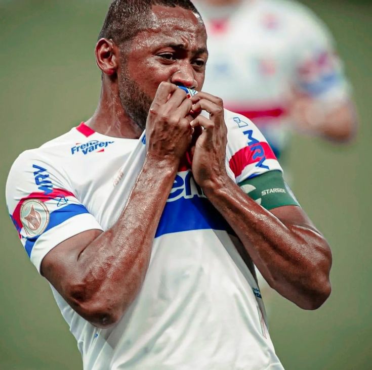 Feliz aniversário, ídolo 🎂🤍