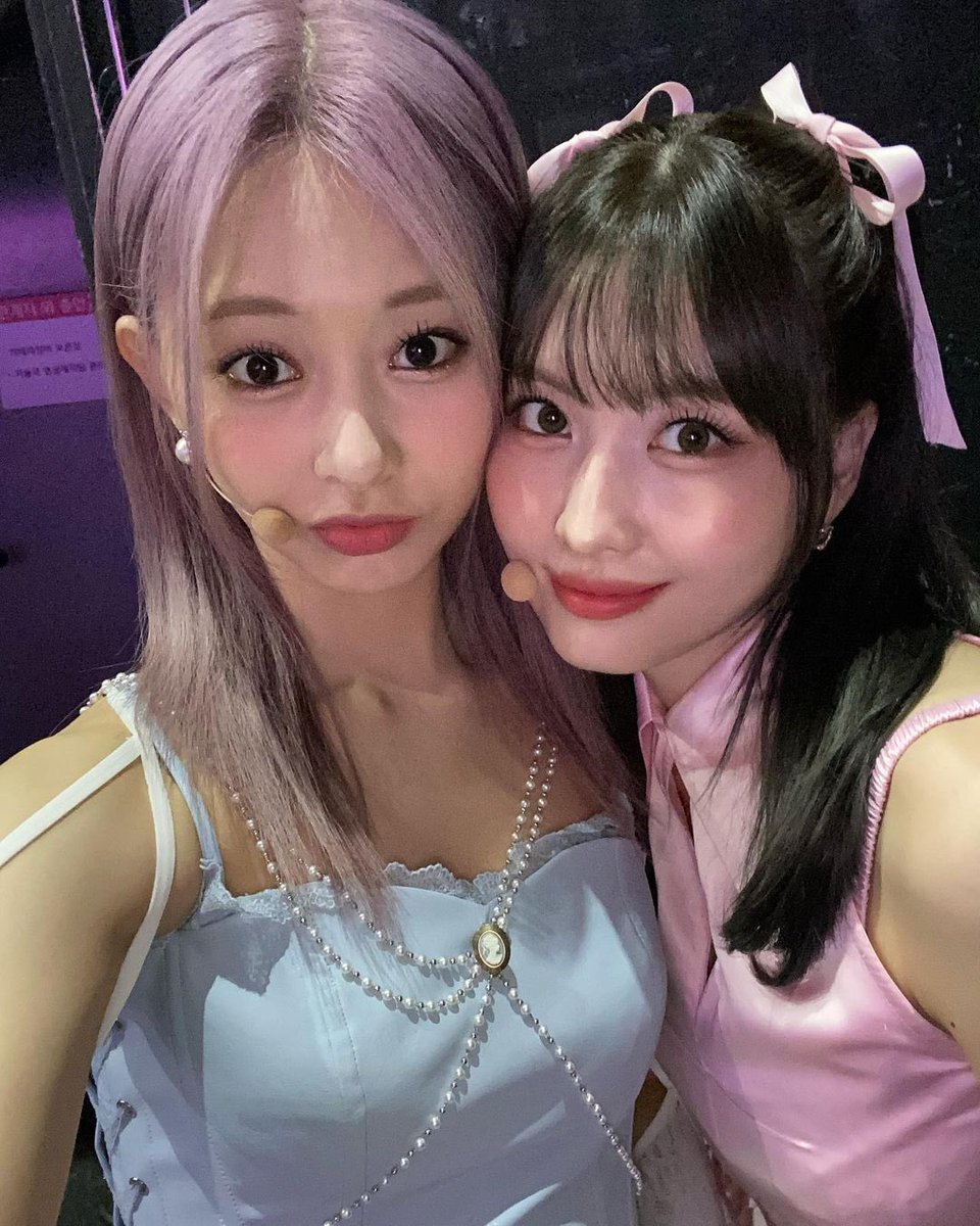 mmpicss's tweet photo. Pretty girls. 😍❤️#TZUYU #MOMO #NAYEON https://t.co/ltaiIXxKMx