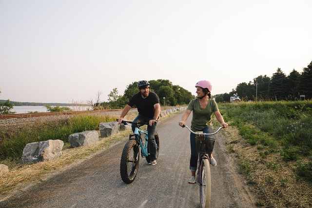 GaylordMichigan's tweet photo. Labor Day is just around the corner, and you’ll find everything you need for #AllOutdoors end of summer fun in #GaylordMichigan! 

Plan your visit here: https://t.co/9uB2W9yLWo https://t.co/WghPP7EbzR