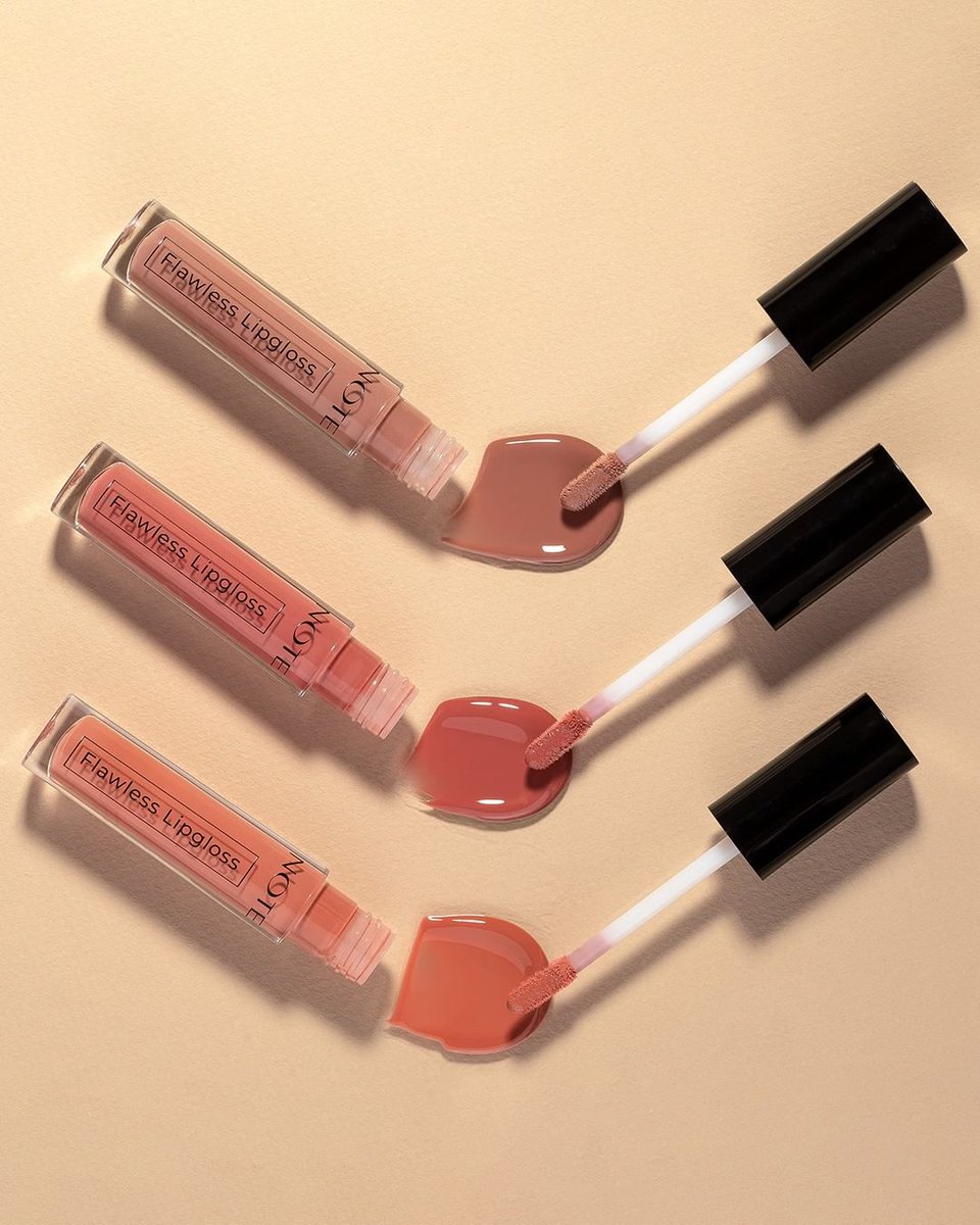 ¡Hidrata y colorea tus labios con  Flawless Lipgloss! 😍​ 

El Lipgloss que le dará a tus labios un look más llamativo 💄

#notecosmetique #makeup #maquillaje #Venezuela #labial