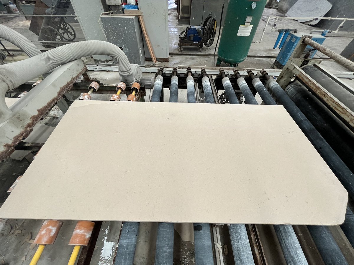 junglezcl's tweet image. Moleanos Fine Grain Honed Slabs
#singostone #moleanos #moleanoslimestone #moleanosbeige #limestone
