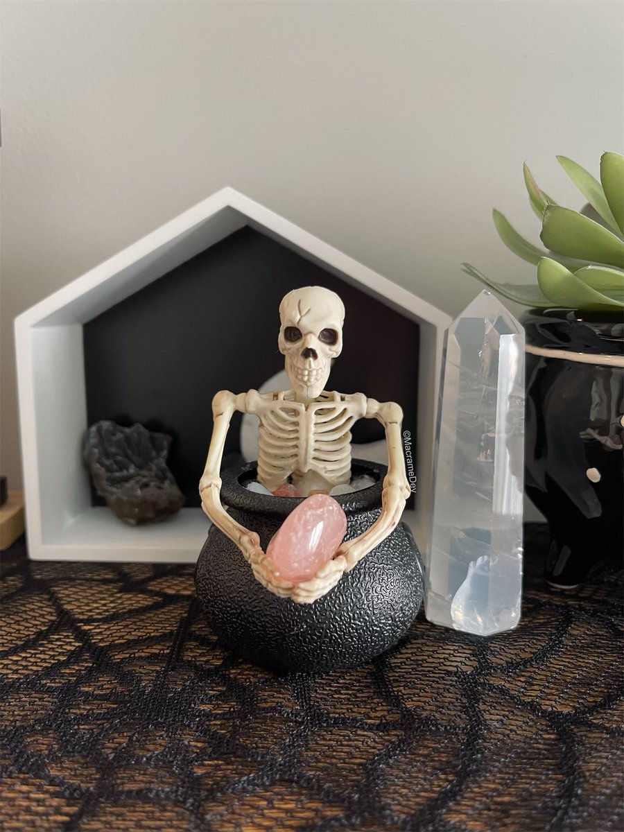 MysticStitchCo's tweet photo. Spooky Crystal Cauldron 💀👻✨ https://t.co/hJeGugV1dK
