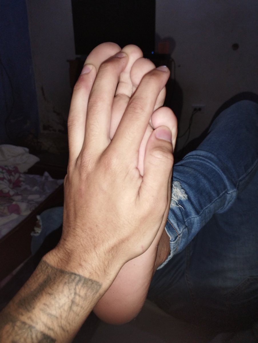 alejandro_rcjb's tweet photo. 🤑🤑
#findommaster  #cashmaster #findomuk #footmaster #soles #malefeet #footworship #poppersaddict #poppersgay #paypiguk #humanATM #alphafeet #footfetish #RealTimeChem #sweatyfeet
 #feet #malefoot #malefeet #footworship #footslave 
@MASTER_UPDATES https://t.co/L6HfFvoLNR