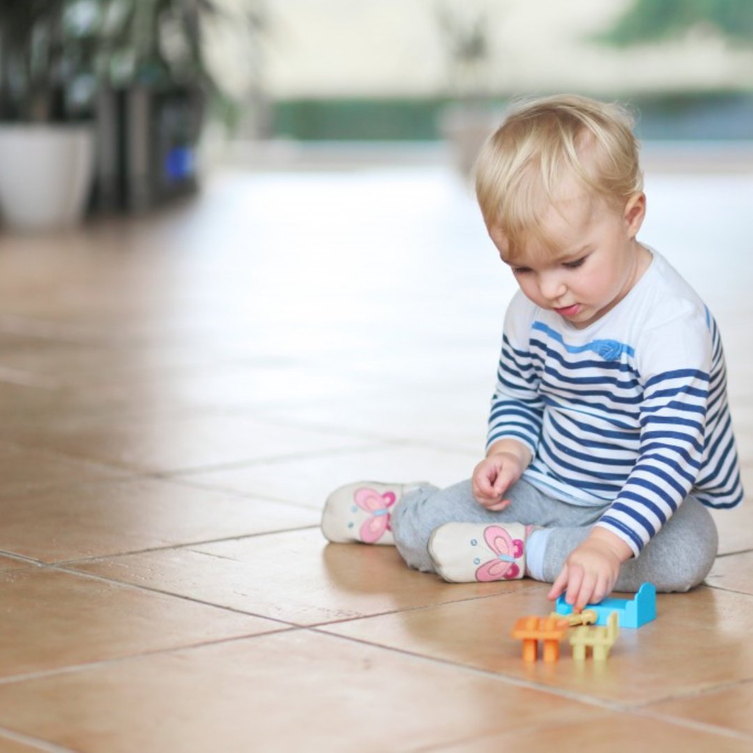 GraniteGold's tweet photo. Floors suffer more wear and tear than just about any other surface in your home. Natural stone is known for its durability and easy maintenance. Find out how. 👉  https://t.co/68VmvOSd8F 
#StoneFloors #MarbleFloorCare #Cleaning #GraniteGold https://t.co/qyoK0xFIAX