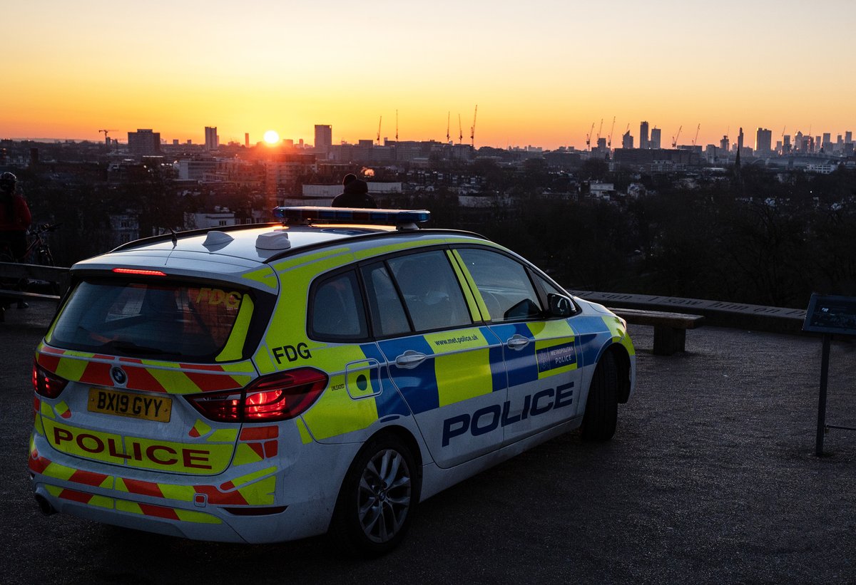Ever wondered what it would be like to join our officers on patrol and experience daily policing first hand? Well now you can - applications for the <a href="/metpoliceuk/">Metropolitan Police</a> ride along scheme are currently open. 

met.police.uk/advice/advice-…
