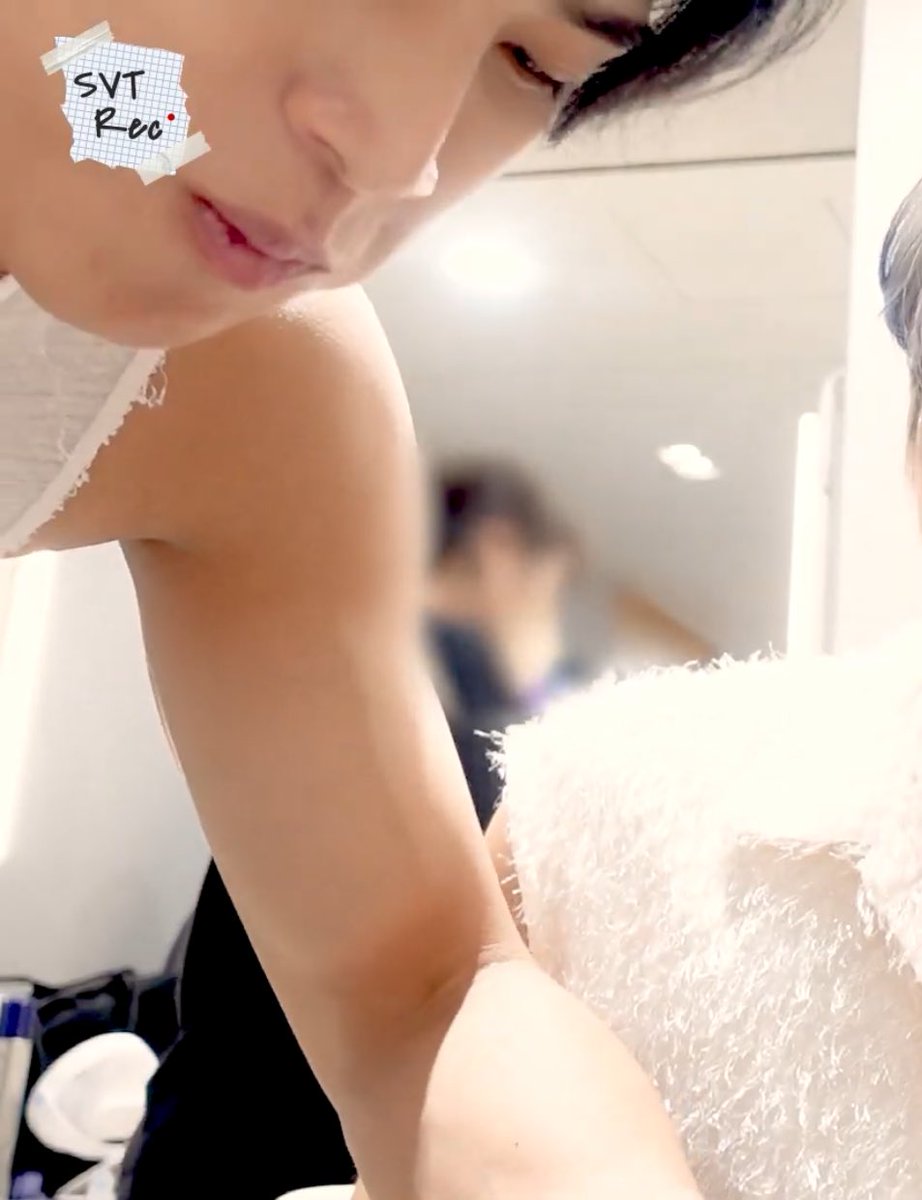 sounds_of_cheol's tweet photo. mingyu in sleeveless 🫠💪 https://t.co/1qAMgaTtKf