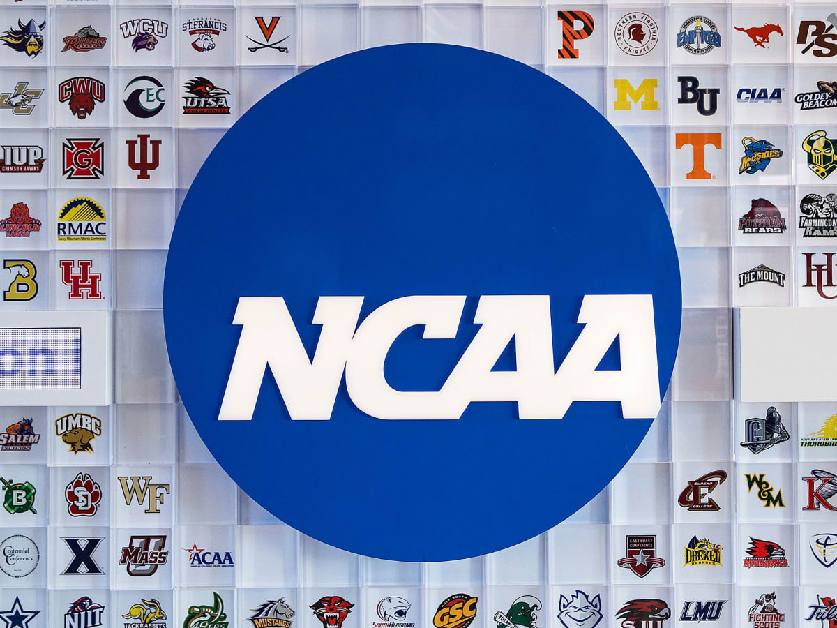 EhsDepartment's tweet photo. NCAA Eligibility Workshop
Tuesday, October 4th at 6:30 PM in the EHS Auditorium

We invite all student athletes in grades 9-12 and parents to attend this free workshop.

Learn more about the NCAA eligibility requirements and recruiting process followed by a Q &amp; A session. https://t.co/QAkgwhYbfF