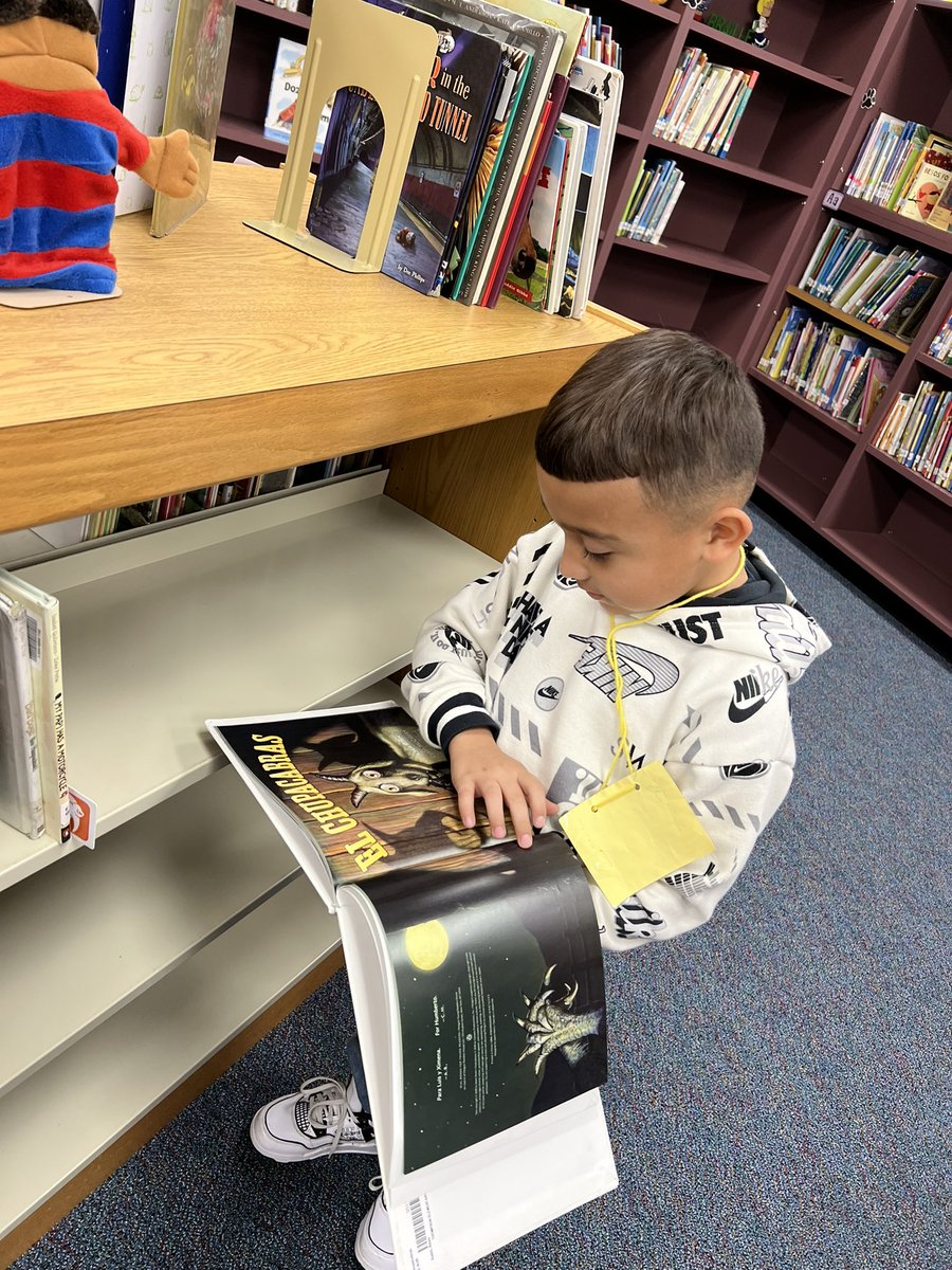 TigersLMCAldine's tweet photo. Book Checkout: Week 1!! Our Roaring Readers are excited about finding their Just Right Book!!! #AldineLibraries #Kidslit #BookCheckOut #AldineConnected @Thompson_Aldine @aldinelibraries https://t.co/4EO7DPDrEh