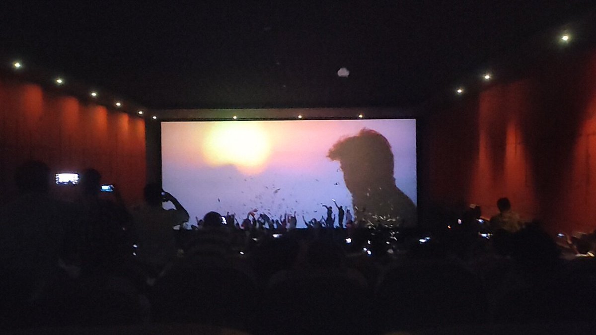 vinodmacherla9's tweet photo. A.R.A.C.H.A.K.A.M. 🔥🔥🔥
Celebrations In #Gokul 💥

#Jalsa4KCelebrations
#JalsaSpecialShows
#Jalsa #PawanKalyan #JalsaStorm @PawanKalyan #HBDJanasenani
#HariHaraVeeraMallu #JanaSenaniBirthdayFest2022
#HBDJanaSenaniPawanKalyan https://t.co/5NgYNz6BpE