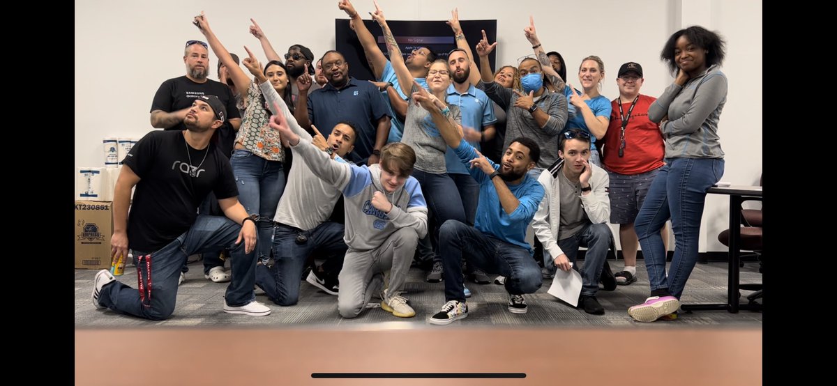 Had a great meeting yesterday morning with the northern stores in the @fl_spacecoast!!! <a href="/izb4theglobe/">Israel Bayona</a> <a href="/ReggieSloan3/">Reggie Sloan</a> and <a href="/Miggy1323/">Miguel Herrera</a> got the team aligned for September and we are going #tothemoon!!! @theeastregion <a href="/jrluna11/">JR Luna</a>