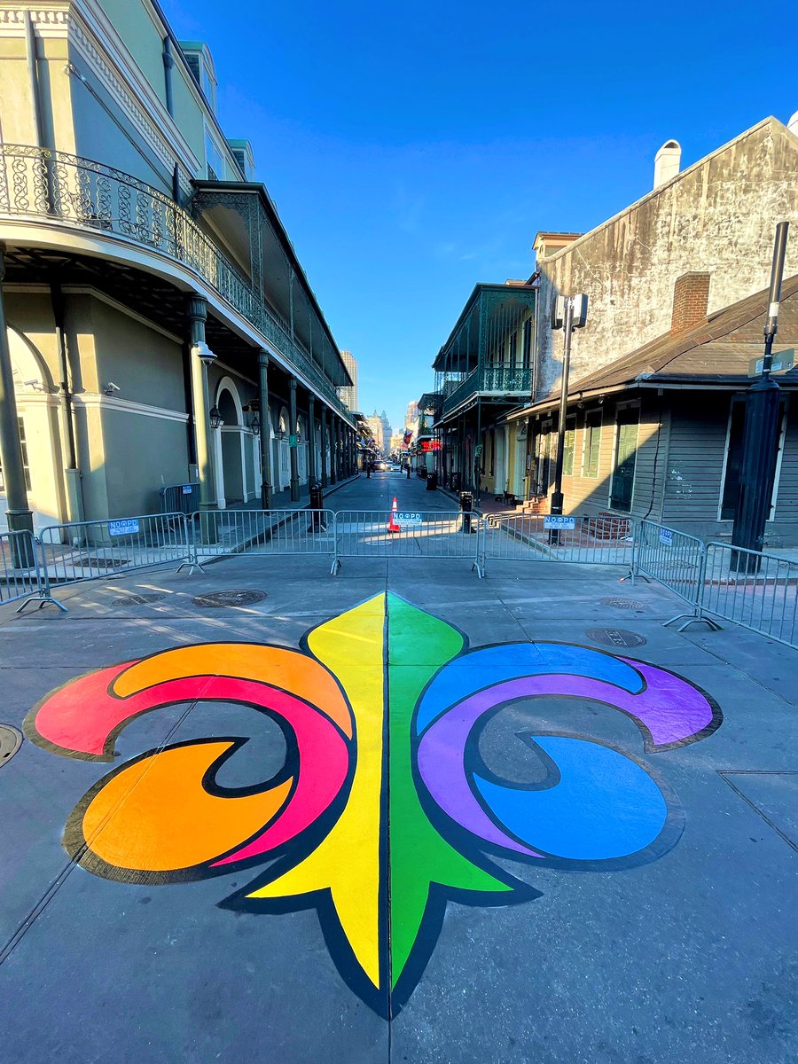 DavidMora's tweet photo. ICYMI: The rainbow fleur de lis at Bourbon and St. Ann is finished! 🌈⚜️ #NewOrleans #OnlyLouisiana https://t.co/i80rdQ2g0f