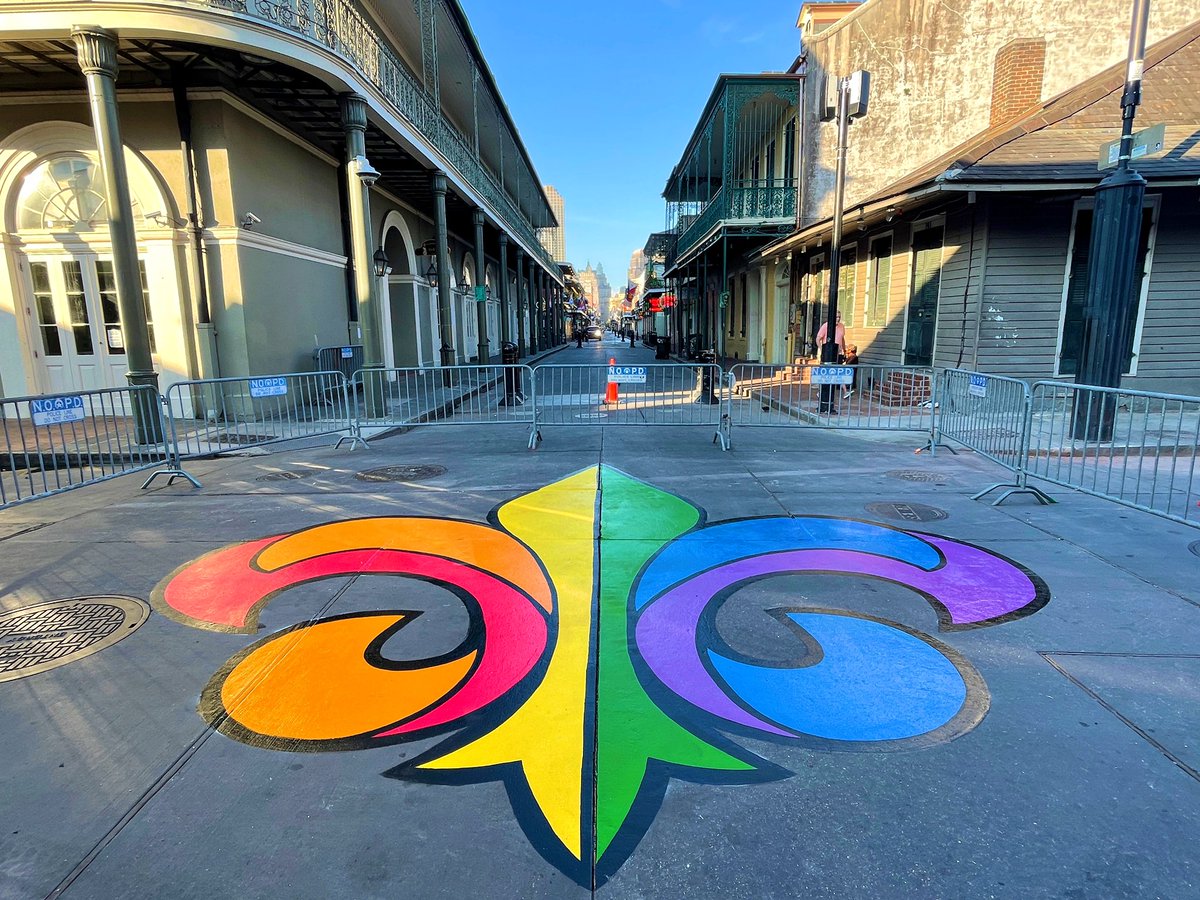 DavidMora's tweet photo. ICYMI: The rainbow fleur de lis at Bourbon and St. Ann is finished! 🌈⚜️ #NewOrleans #OnlyLouisiana https://t.co/i80rdQ2g0f