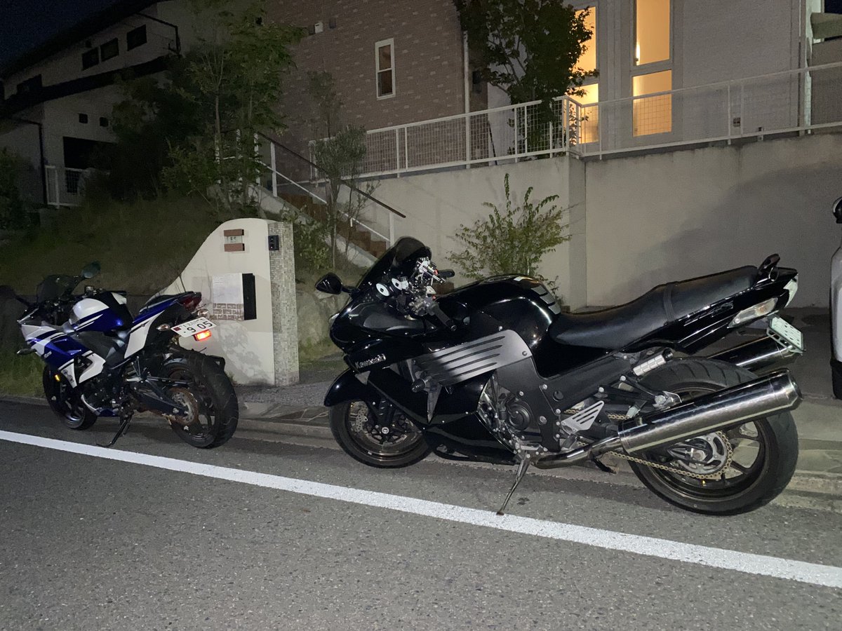 mizuma711's tweet photo. 性別：漢
年齢：20代後半
住み：福岡県
車種：ZZR1400
リターンライダーから憧れのZZR乗ってます

 #バイク乗りとして軽く自己紹介 
#バイク乗りと繋がりたい  
#バイク好きと繋がりたい https://t.co/q9dPjEpAeg