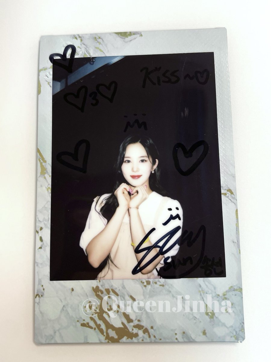 DearTRIBE's tweet photo. 우리 트라이비 지핑에 초대해주셔서 정말 감사합니다🫶 너무 재밌게 잘봤어요! 영상 초반 팀 소개때 진하까지 넣어주시는 세심함까지..감동이였습니다🥲 싸인폴라까지 주시니 너무 감사해요:) 앞으로 @ZIPPINGofficial 많이 응원할게요!
#트라이비 #TRI_BE #송선 #SonSun https://t.co/Po1wDB0sOH