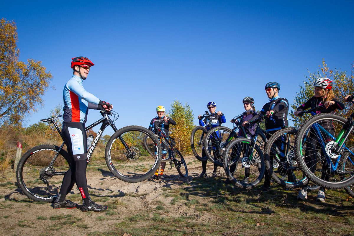 Ben je net begonnen met wielrennen, mountainbiken of gravelbiken? Of heb je al enige ervaring maar kun je nog wel wat tips &amp; tricks gebruiken? Doe dan mee aan onze Start2Bike-trainingen! Check start2bike.nl/startlocaties voor een locatie bij jou in de buurt.