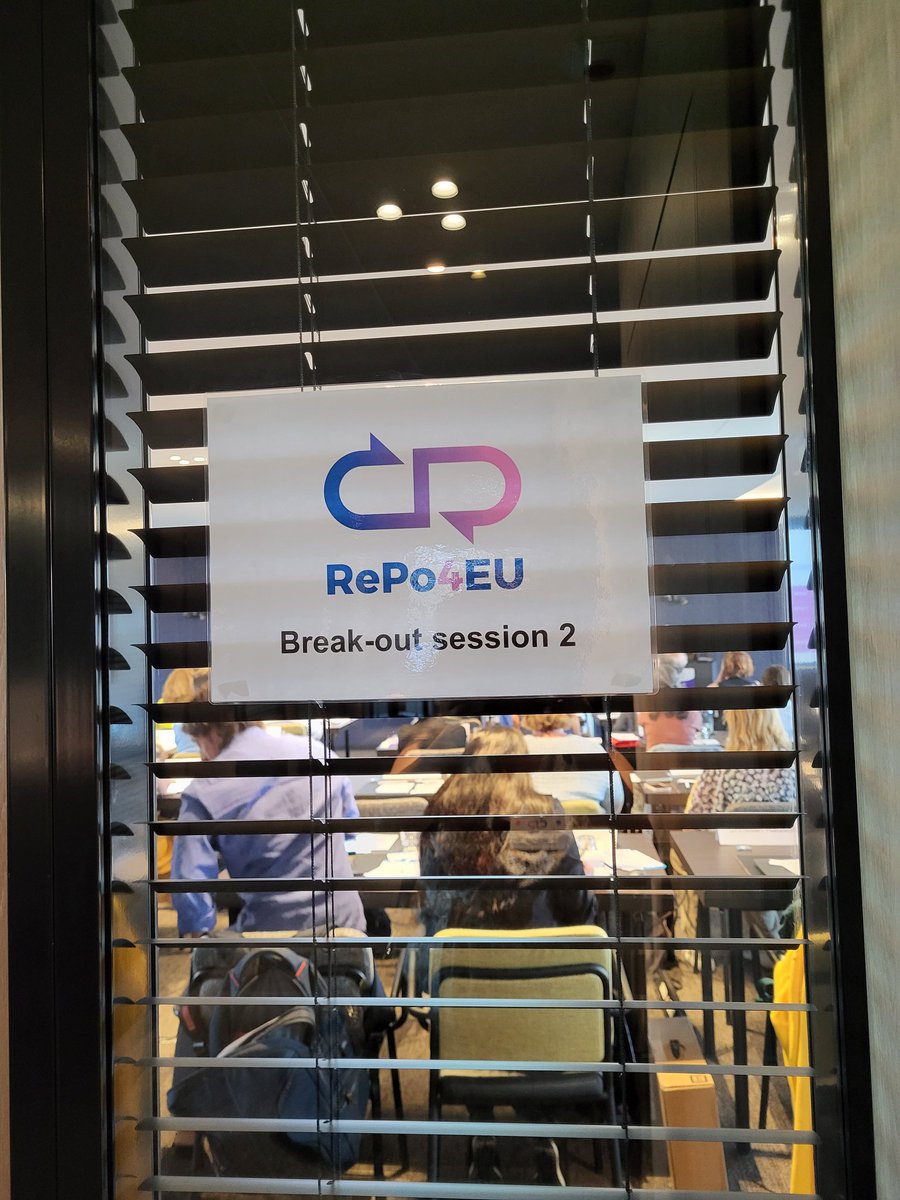 REPO4EU's tweet photo. We continue our #meeting sessions in Maastricht city!
70 participants coordinating an #european  funded project focused on improving #health through repurposing drugs, with the help of #ArtificialIntelligence &amp; real world #data. 

#PrecisionMedicine https://t.co/Syj0E1r2w1
