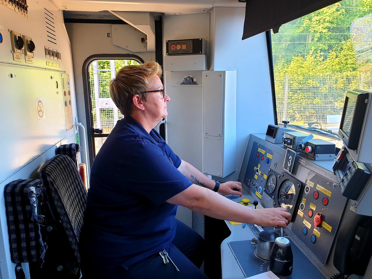 mellon102's tweet photo. Great run out today with @ScotRail Driver Pamela & Driver Team Manager Ian from #Motherwell depot.
Always a joy to see women representing in whats seen (wrongly) as a male dominated job πππ
#WomenInRail
#QualifiedDriver
https://t.co/ebQQ4YbErS https://t.co/0ePMKQWvHd