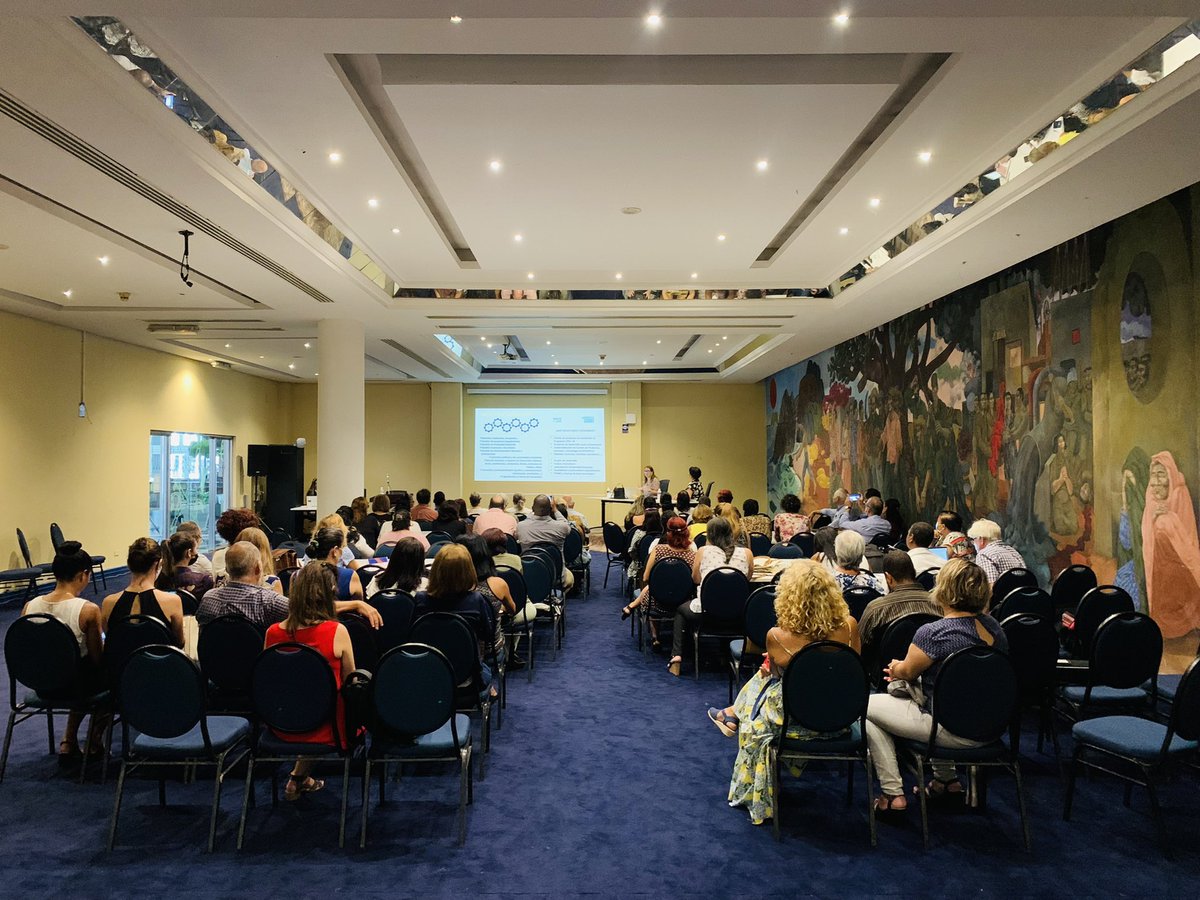 📣Comienza #ahora el Taller Universitario "Construyendo alianzas para la innovación y el desarrollo", con la participación especial y bienvenida de la Dra. C. <a href="/nicado3/">Miriam Nicado</a>, rectora de la <a href="/UdeLaHabana/">Universidad de La Habana</a> y Dra. C. Vilma Hidalgo, Directora General de la <a href="/FundacionUH/">Fundación Universitaria de Innovación y Desarrollo</a>.

#Ciencia #innovación