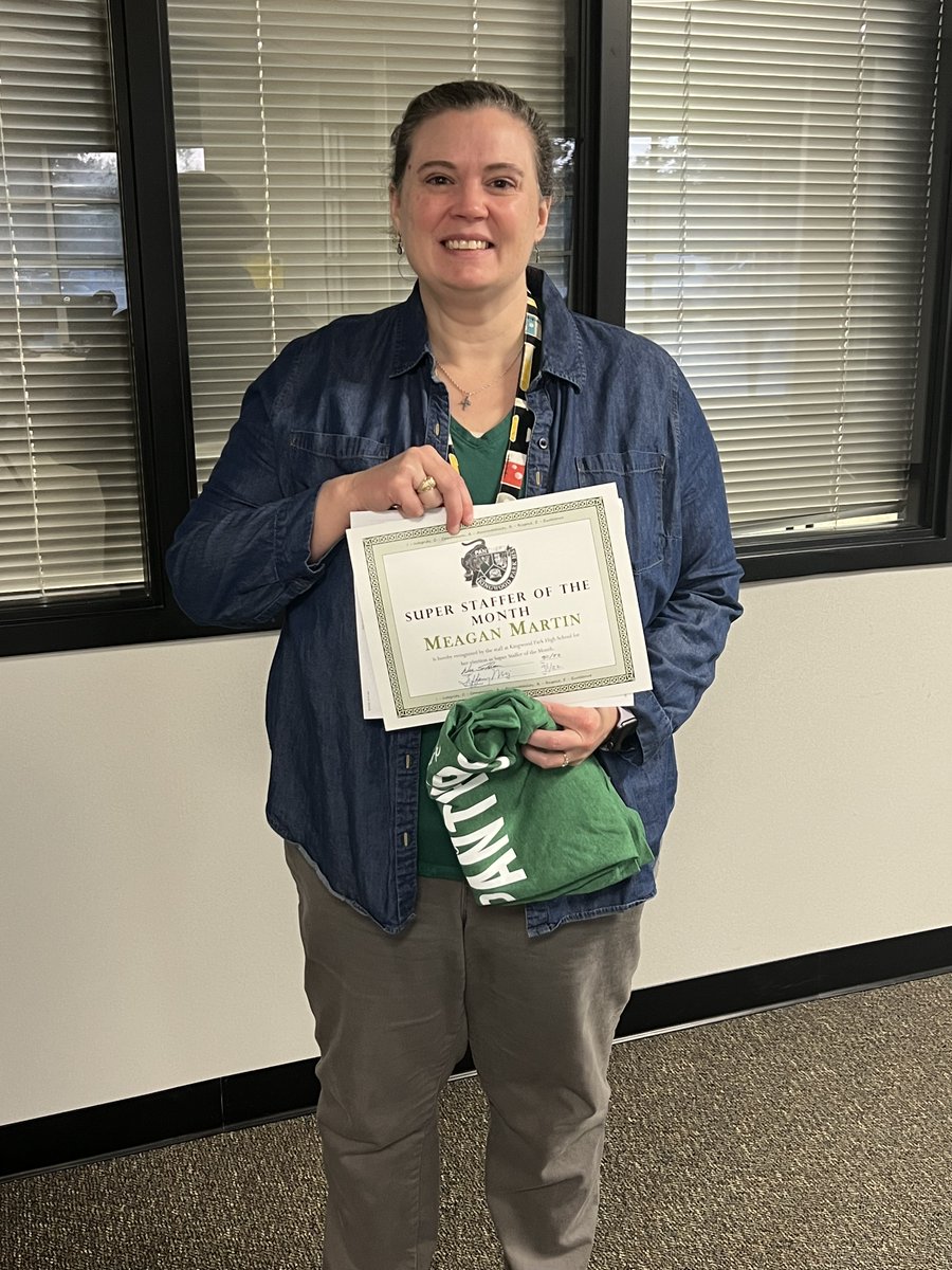 HumbleISD_KPHS's tweet photo. Congratulations to Meagan Martin for the Super Staffer of the Month! She was recognized by colleagues and students. Keep up the great work! 💚🖤💚#WeAreKPark https://t.co/VEOL7CgJU8