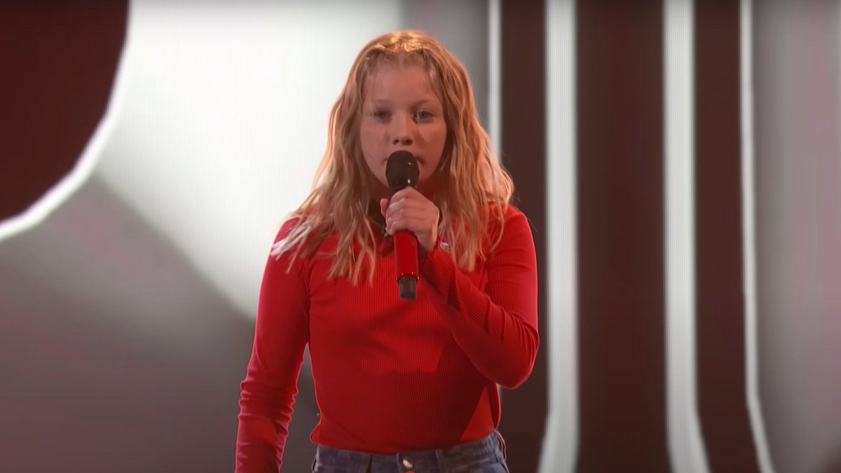 Watch: 10-year-old sensation <a href="/thatyellaharper/">Harper</a> covers Ed Sheeran and <a href="/bmthofficial/">Bring Me The Horizon</a> on America’s Got Talent 🤘 kerrang.com/10-year-old-se…