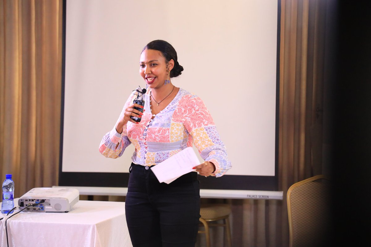 ArifNegari's tweet photo. Panel discussion on " Media Literacy for Betterment of Society " moderated by Hanna Mulugeta.
#ArifNegari #paneldiscussion #medialiteracy https://t.co/v82r36gwzc