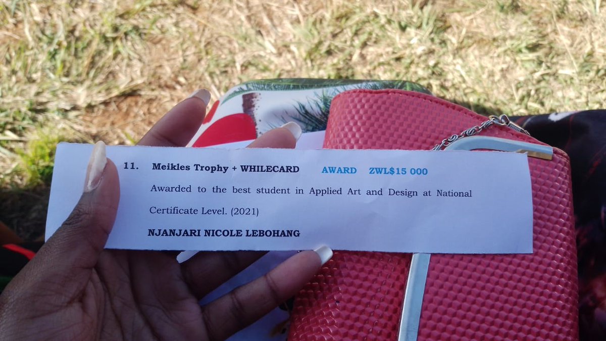 1/ Congratulations, Amhlophe Nicole Lebohang Manjari, for being the best student, in Applied Art &amp; Design at National Certificate 2021. Nicole was awarded the Meikles trophy + Wild card at the 2022 Bulawayo Polytechnic graduation. She is an alumna of the