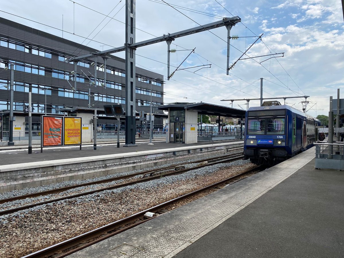 RER C tweet media