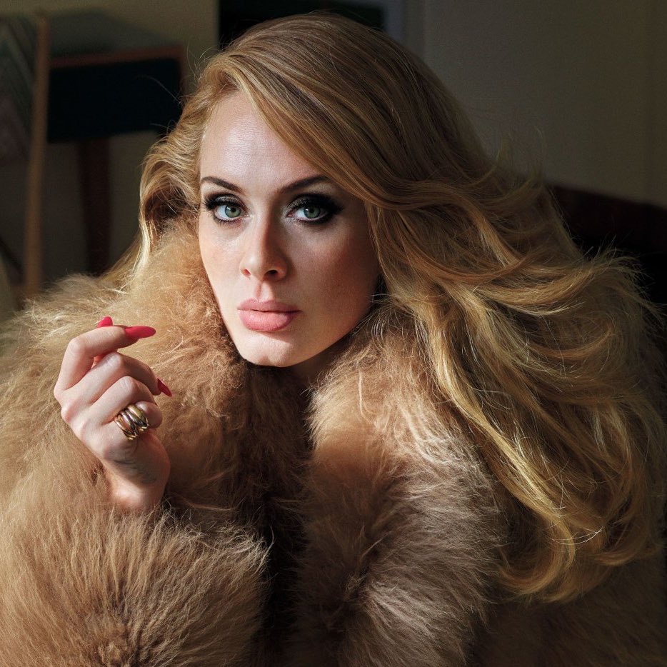 ELAS! Billie Eilish revelou que chorava ouvindo Adele e que a artista a inspirada! ♥️