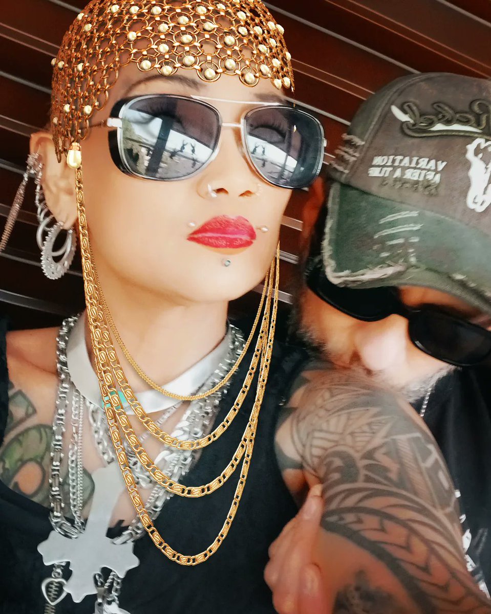 SmoketownTemple's tweet photo. #ShoppingQueen
#AtomicBlaze
#Dominatrix #Master
#bdsm
#enfluencer
#NudeModel
#Dancer
#Blessed
#HSHL888
#Cannabis
#CannabisMistress
#Stoner
#CannabisAdvocate
#Model
#Singer
#Actress https://t.co/h6kXlqtrjL