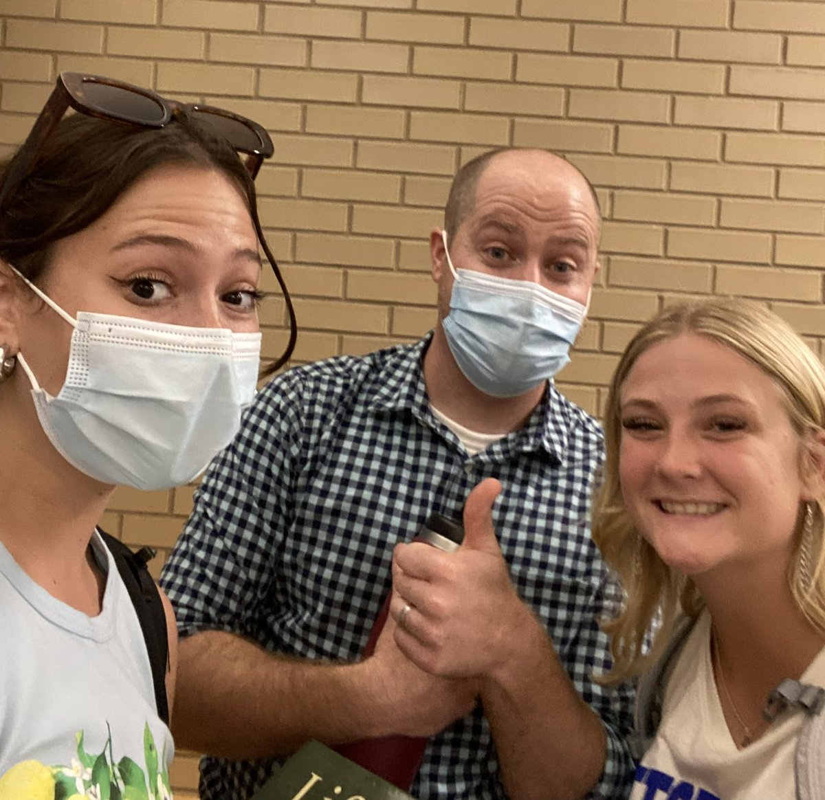 macyhamilton04's tweet photo. First week of classes and #DWEEK!Hail 2 Pitt!! 💙💛 @CoachHerm @hopemoreno_13 @biankabell27 @Pitt_SB https://t.co/uPGFd2AgAz