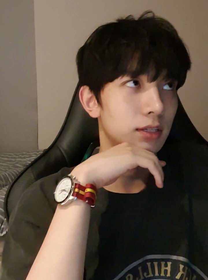 heeseung archive tweet media