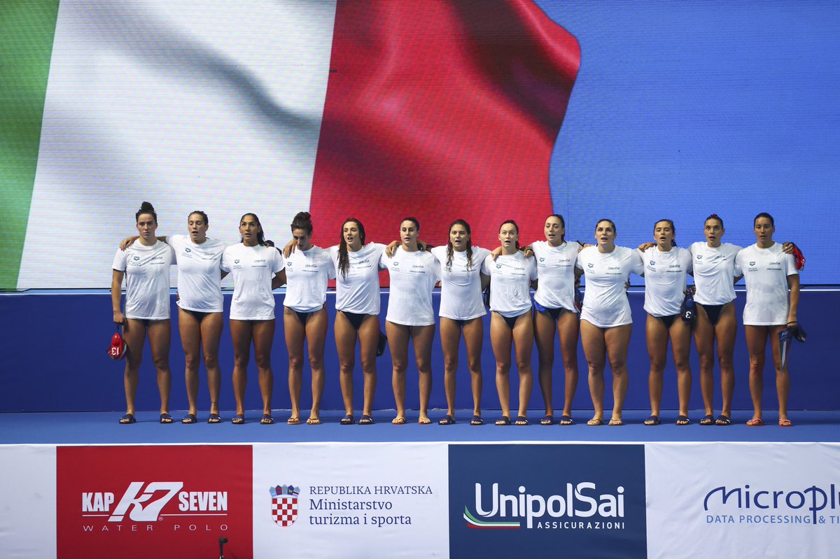 7rosaWP's tweet photo. 🤽♀️ #wp2022split
#Italia-#Serbia 23-7
Quattro su quattro, poker di vittorie per il #Setterosa
Certezza aritmetica del primo posto nel girone
4 reti per #Bettini
Triplette per #Avegno, #Giustini e #Picozzi
E intanto festa di compleanno per Giulia #Viacava, oggi 28 anni
#7rosa 🇮🇹 https://t.co/aPgAZwUBCP