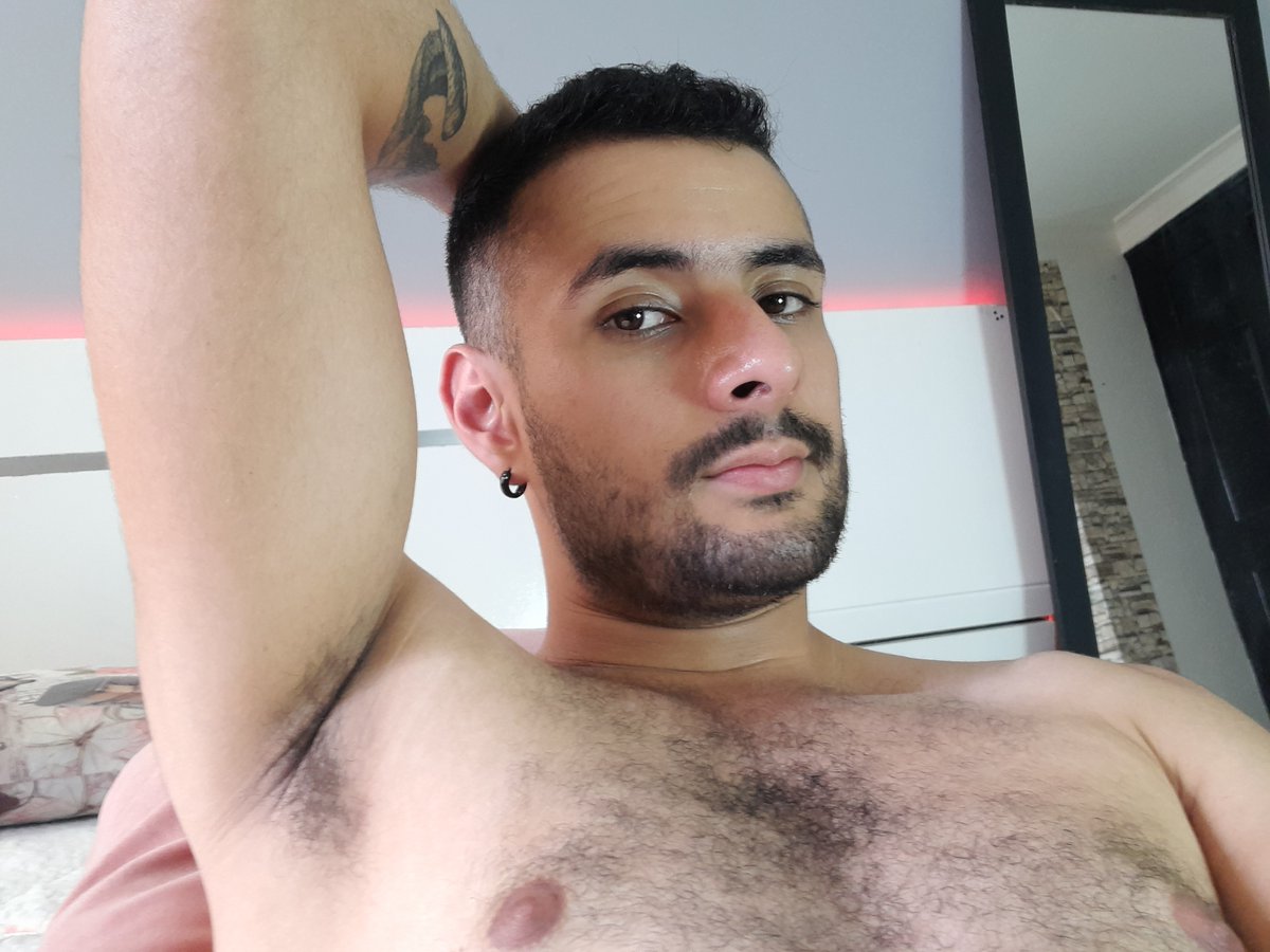 Noah_Knight1's tweet photo. Hello there, check me out and enjoy ;)
👉 https://t.co/uYStcM6PTI

#latin #sexcam #camboy #colombian #hairyleggs #hairychest #hairyass #beard #bear #daddy #top #dirtytalk #cumshow #feet #ass #armpits #sex #love #fun https://t.co/6jIFNZRCrR