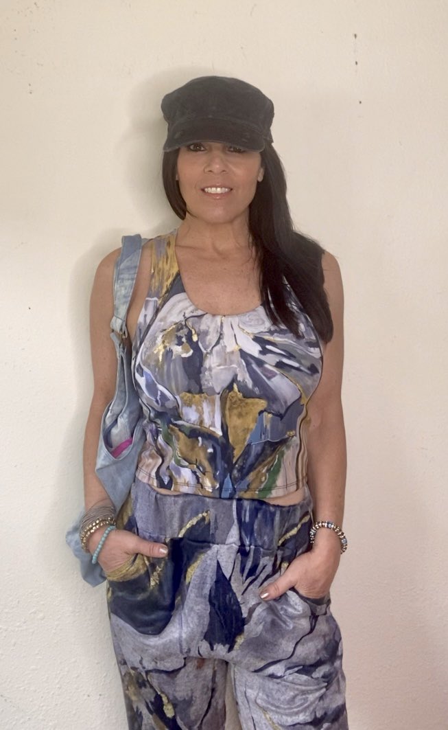 ChronicCarla's tweet photo. Active wear has come a long way! This Venus top is made out of recycled plastic bottles! Check out the new athletic wear @ https://t.co/5idLImn7qu #wearableart #activewear #recylced https://t.co/RcAxvMPrgf