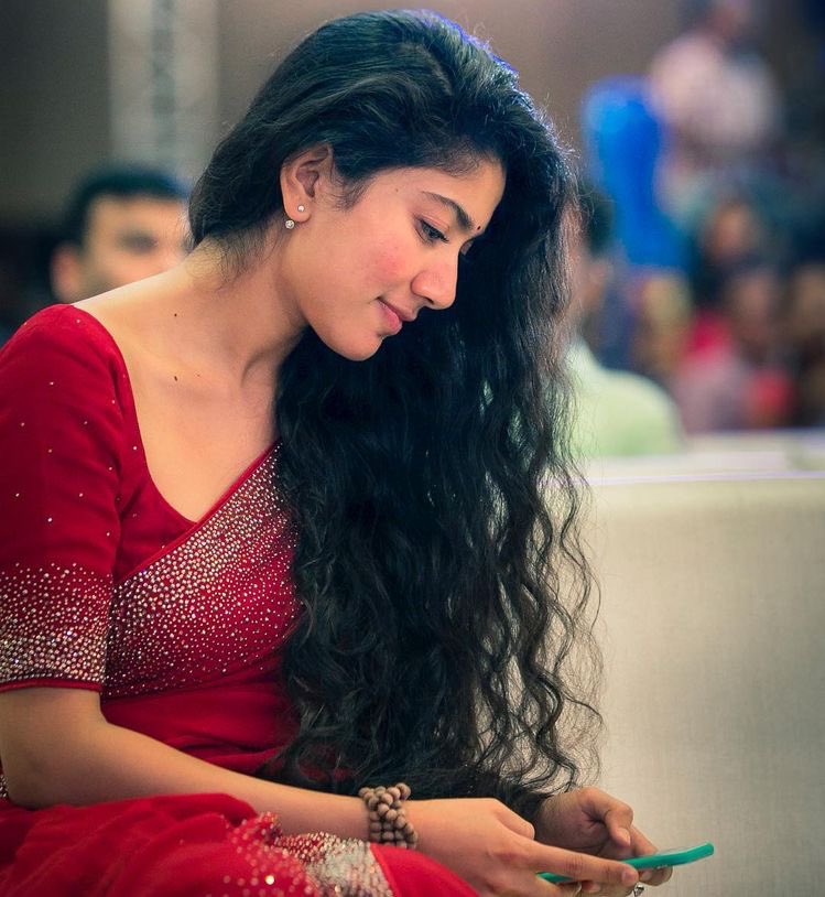 mari_palni's tweet photo. @Sai_Pallavi92 always 
damn 🥰 Cute Naturally ! https://t.co/xgsZR3MI4t