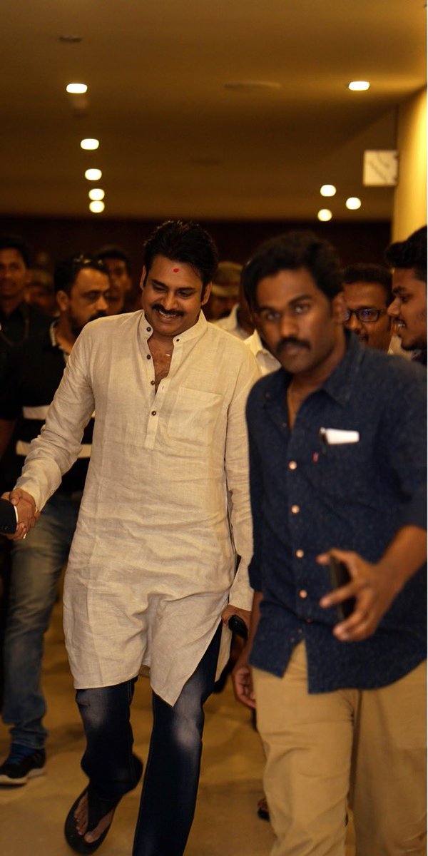 DrSandeepJSP's tweet photo. On The Way
On The Way 
He Is On The Way
To Break Your Bones and Throw Them Away!!!
No No No You Can’t Get Away
He Is Gonna Get You Anyway!!!
@PawanKalyan garu✊🏽

#HBDJanaSenaniPawanKalyan https://t.co/S5C6bLAOgC