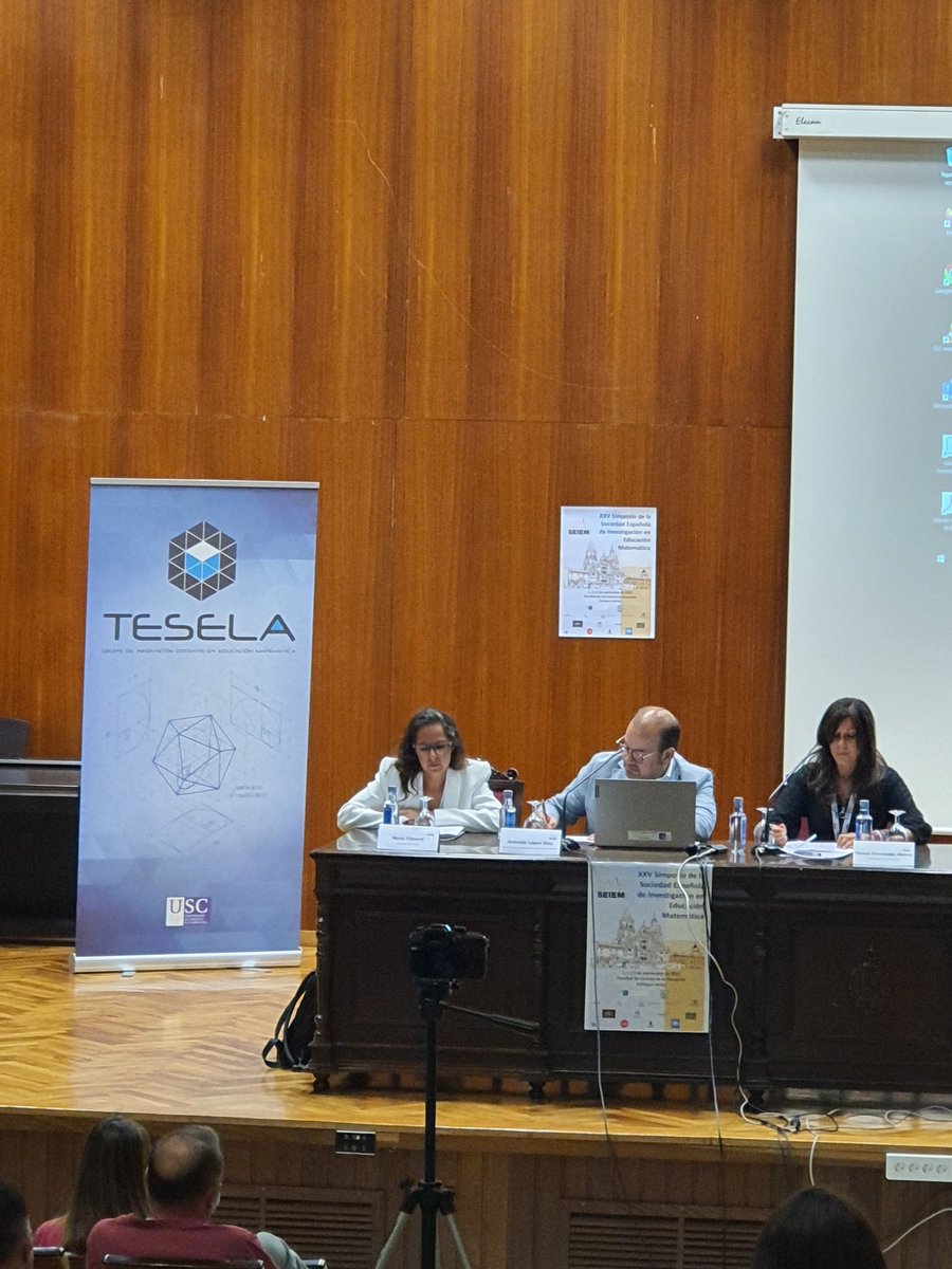 franquesabet's tweet photo. Comencem el curs participant a les SEIEM (Sociedad Española de Investigación en Educación
Matemática) on exposarem el treball matemàtic a les @EBMVic. https://t.co/x4vQH1dTmy