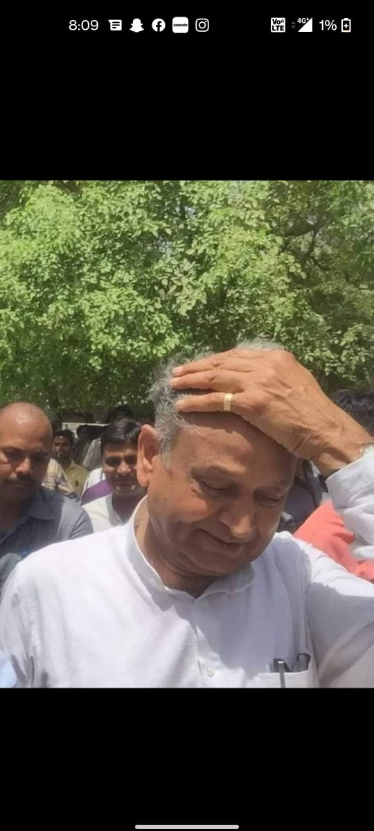 RajaRkcl's tweet photo. जननायक @ashokgehlot51 साहब इसी स्थान पर पिछले 2 साल से आपको लगातार हमारी मांगों से अवगत करा रहे हैं कृपया कर बेरोजगार नेत्र सहायकों के साथ न्याय करें 
#बेरोजगार_नेत्र_सहायक_राजस्थान 
@drsubhashg 
@plmeenaINC 
@Channel24 
@Surendra1sushma 
@RPMStudentunion @plmeenaINC https://t.co/FWnyL8I5Ct