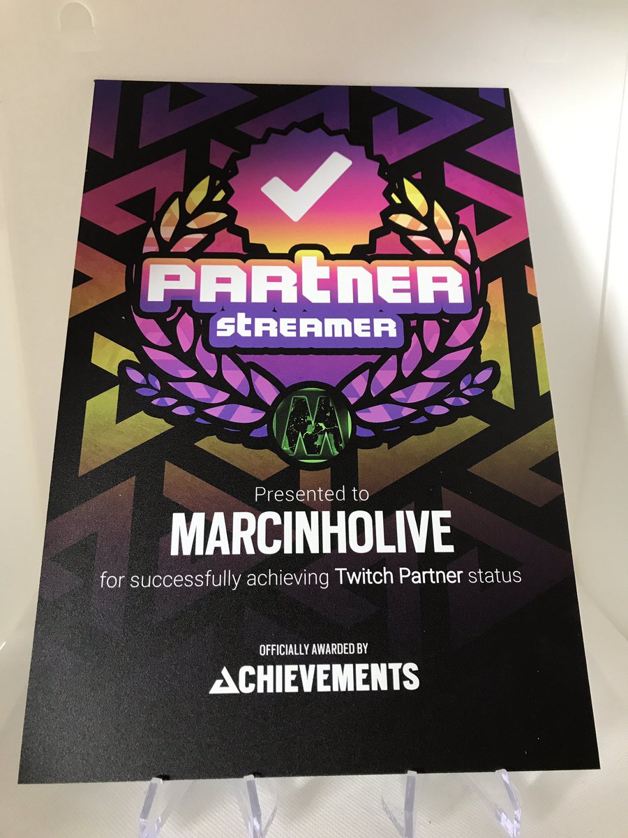 Marcinholive tweet media