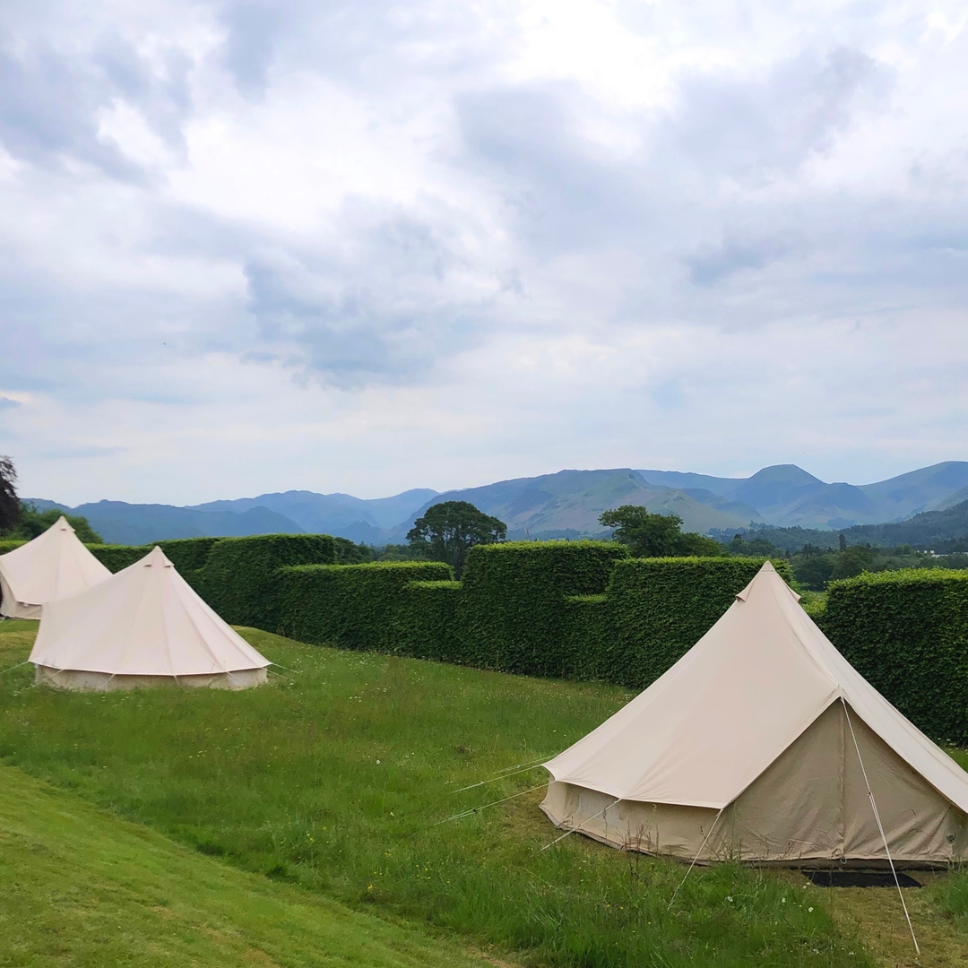 What a view to wake up to 🏔 😍 Set up we did a few weeks back in the lakes.

#glampinglife #glampinginspo #glampinginspiration #boutiquecamping #boutiqueglamping #yurtinspo #belltent #popuphotel #tentvillage #glampingnotcamping #glampinghub #luxuryglamping #glampinguk #glamp